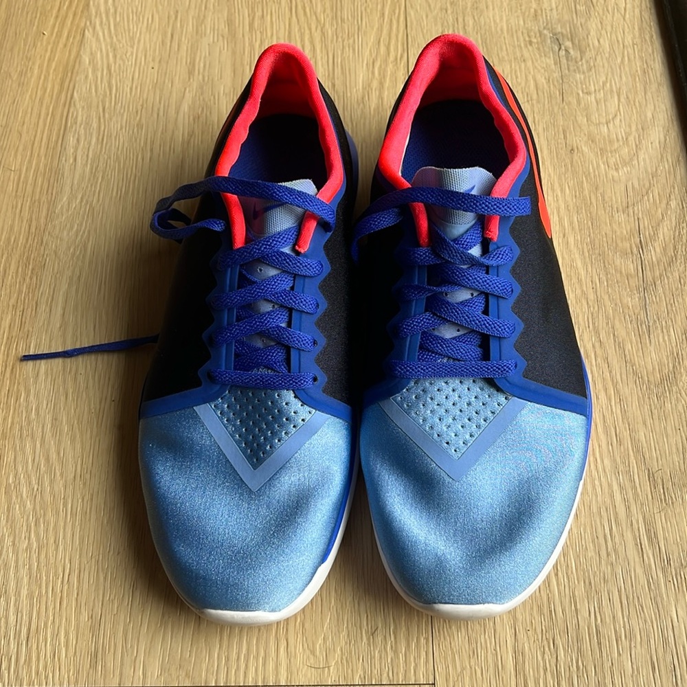 Nike women’s training shoe